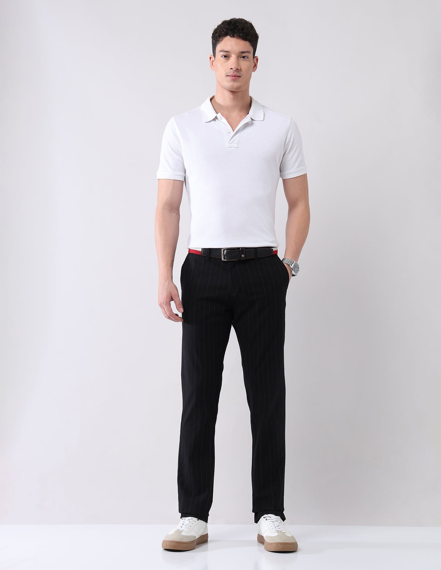 Regular Modern Slim Fit Chinos