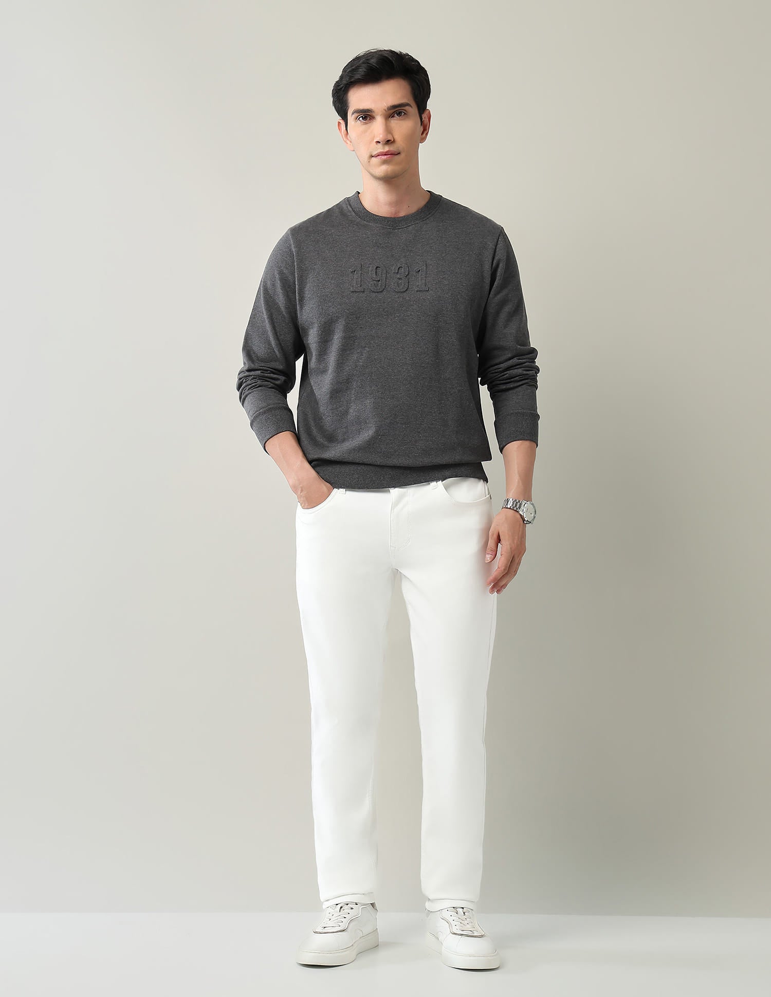Modern Slim Fit Sweatshirt