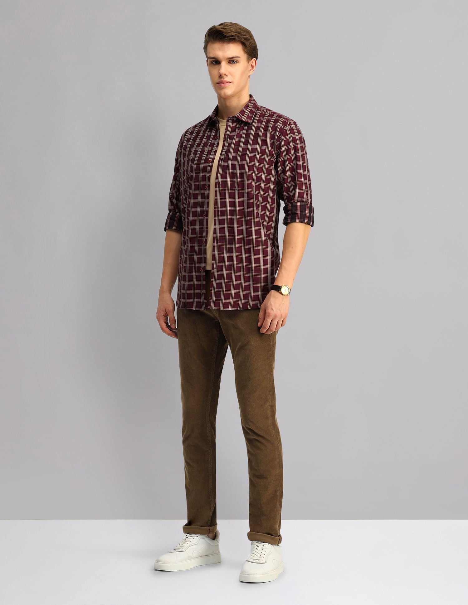 Regular Modern Slim Fit Chinos