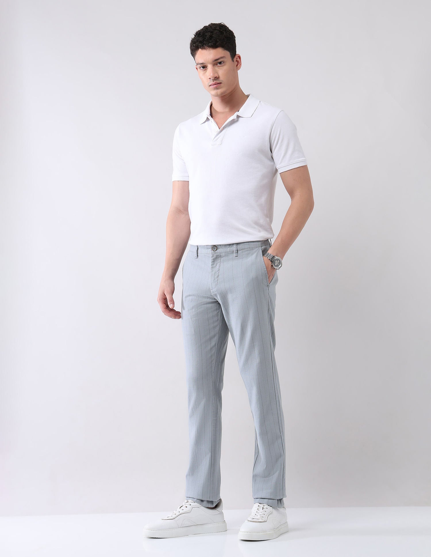 Regular Modern Slim Fit Chinos