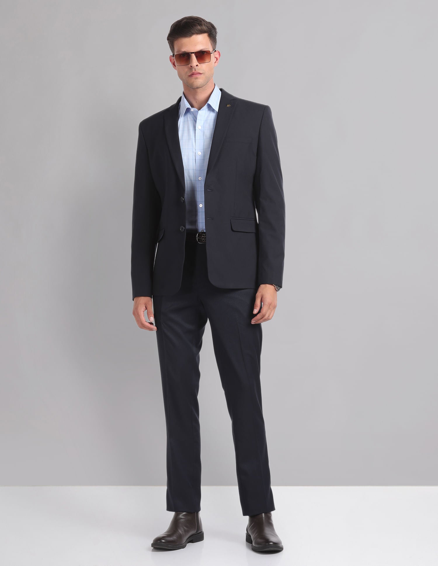 Classic Tailored Regular Fit Solid Blazer