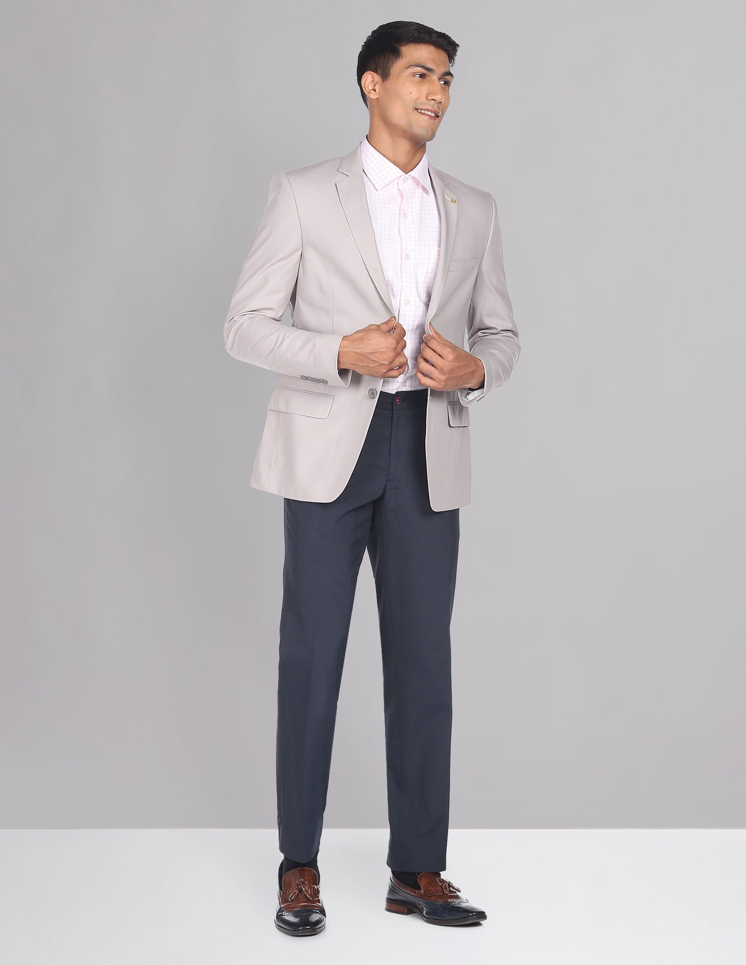 Solid Twill Tailored Fit Blazer