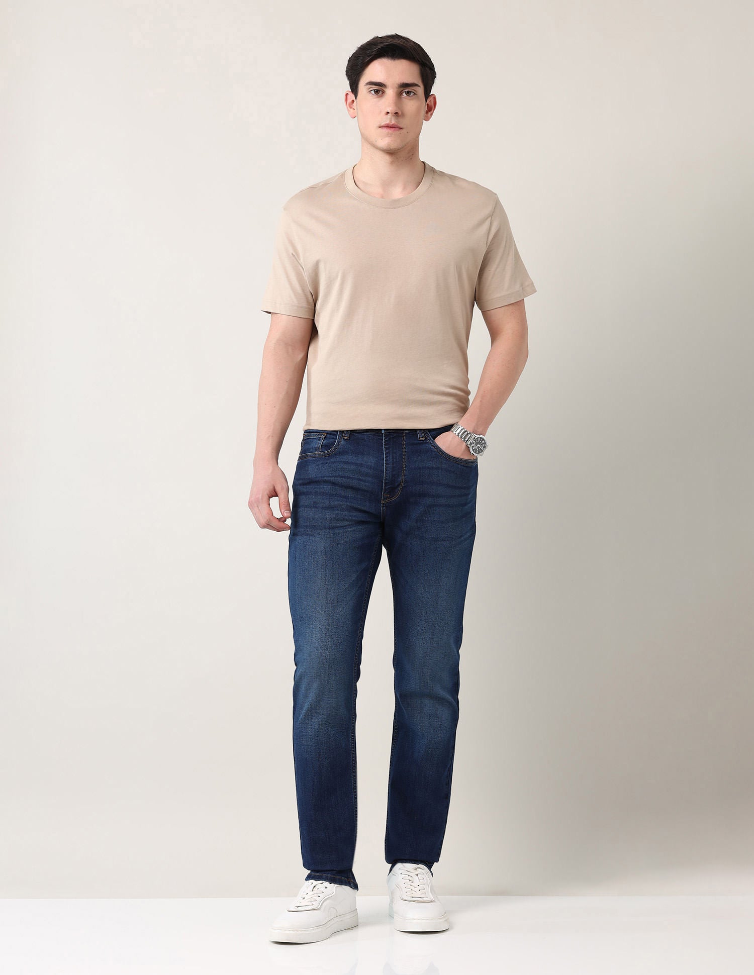 Easy-on slim Fit Mid Rise Jeans
