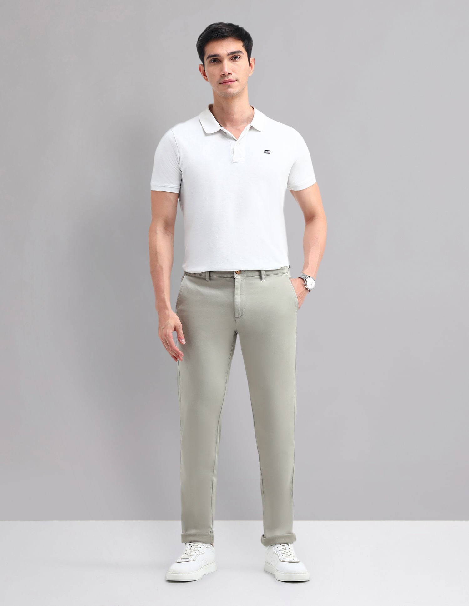 Regular Modern Slim Fit Chinos