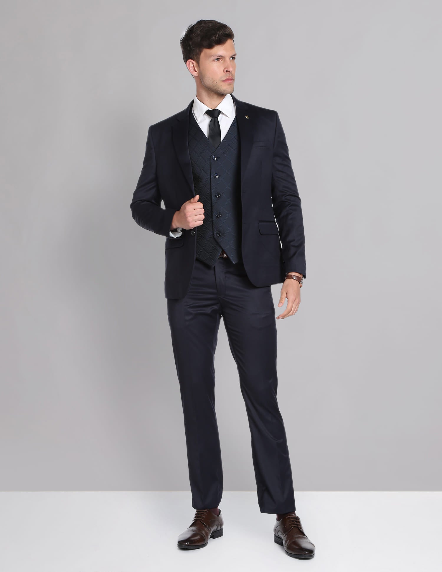Tailored Fit Versatile Three Piece Suit