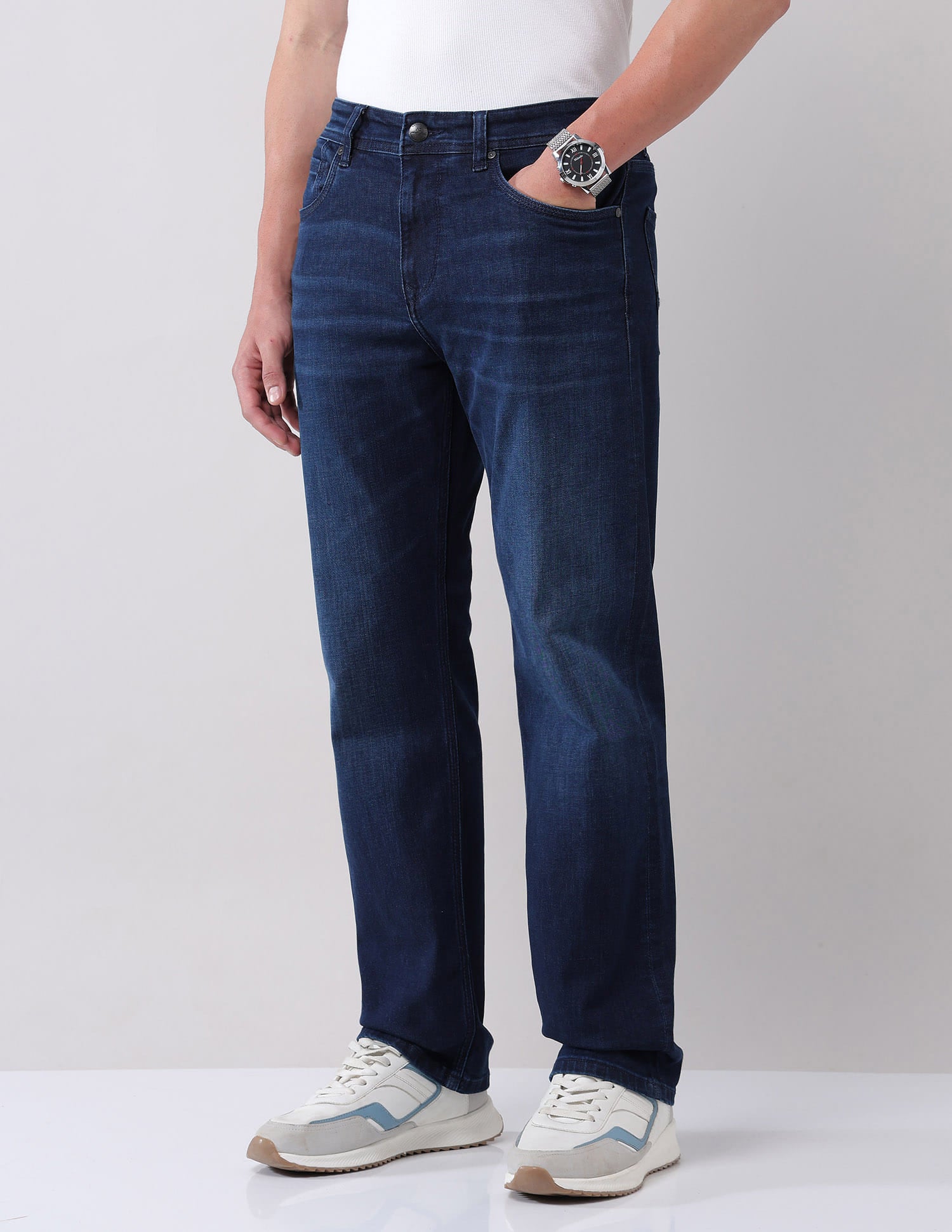 Urban Pause Comfort Slim Fit Jeans