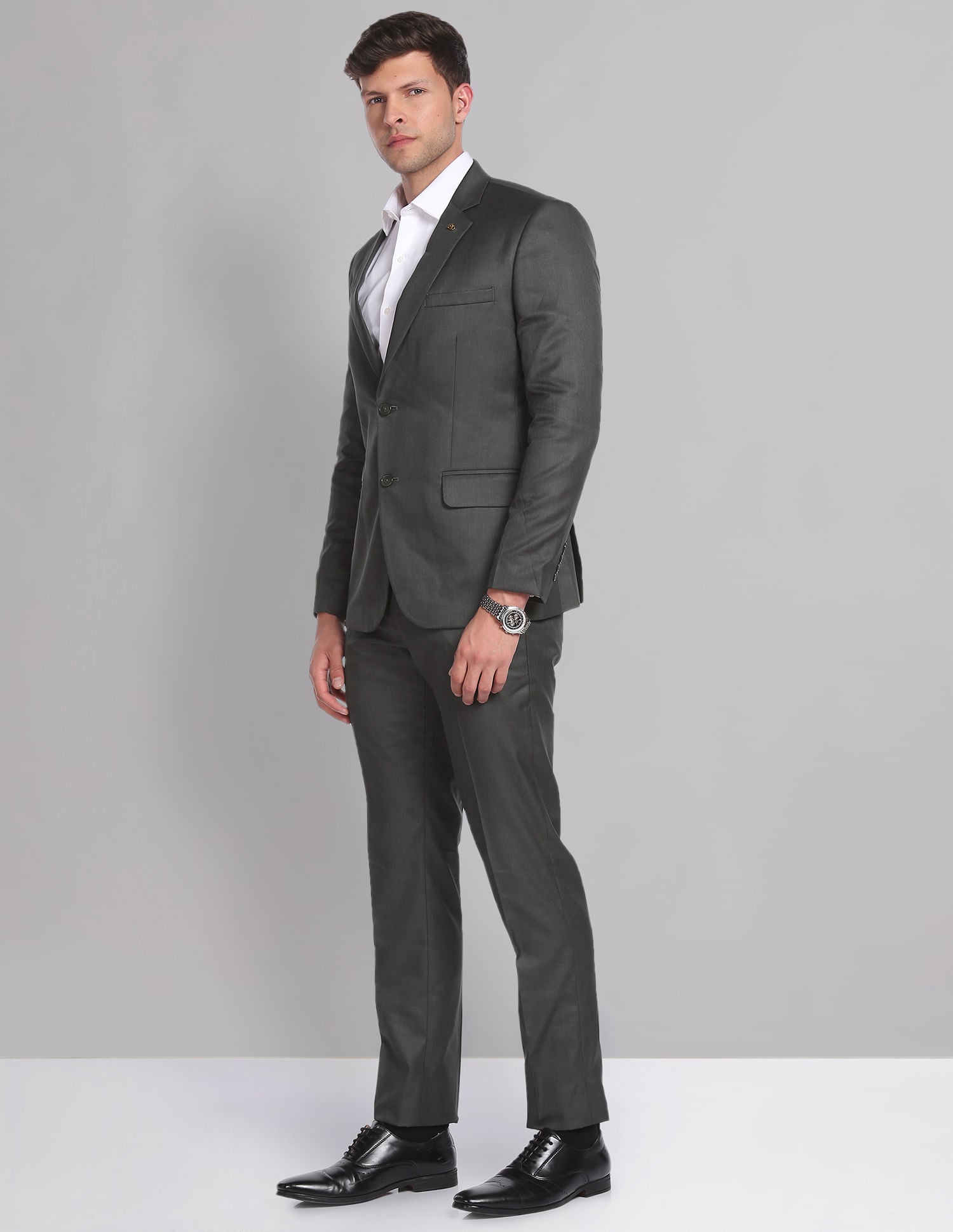Style Powered Twill Single Breasted Two Piece Suit