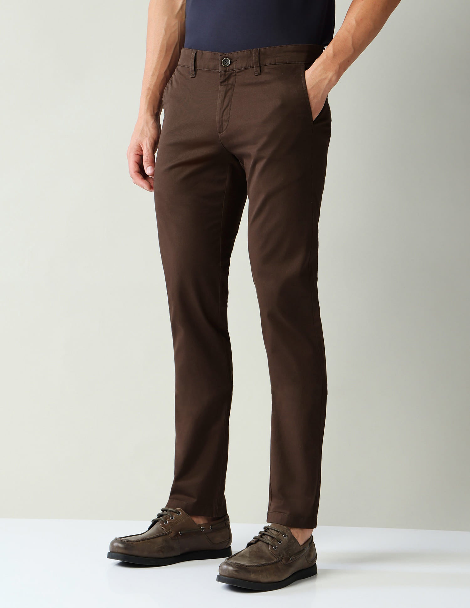 Solid Mid-Rise Slim Fit Trousers
