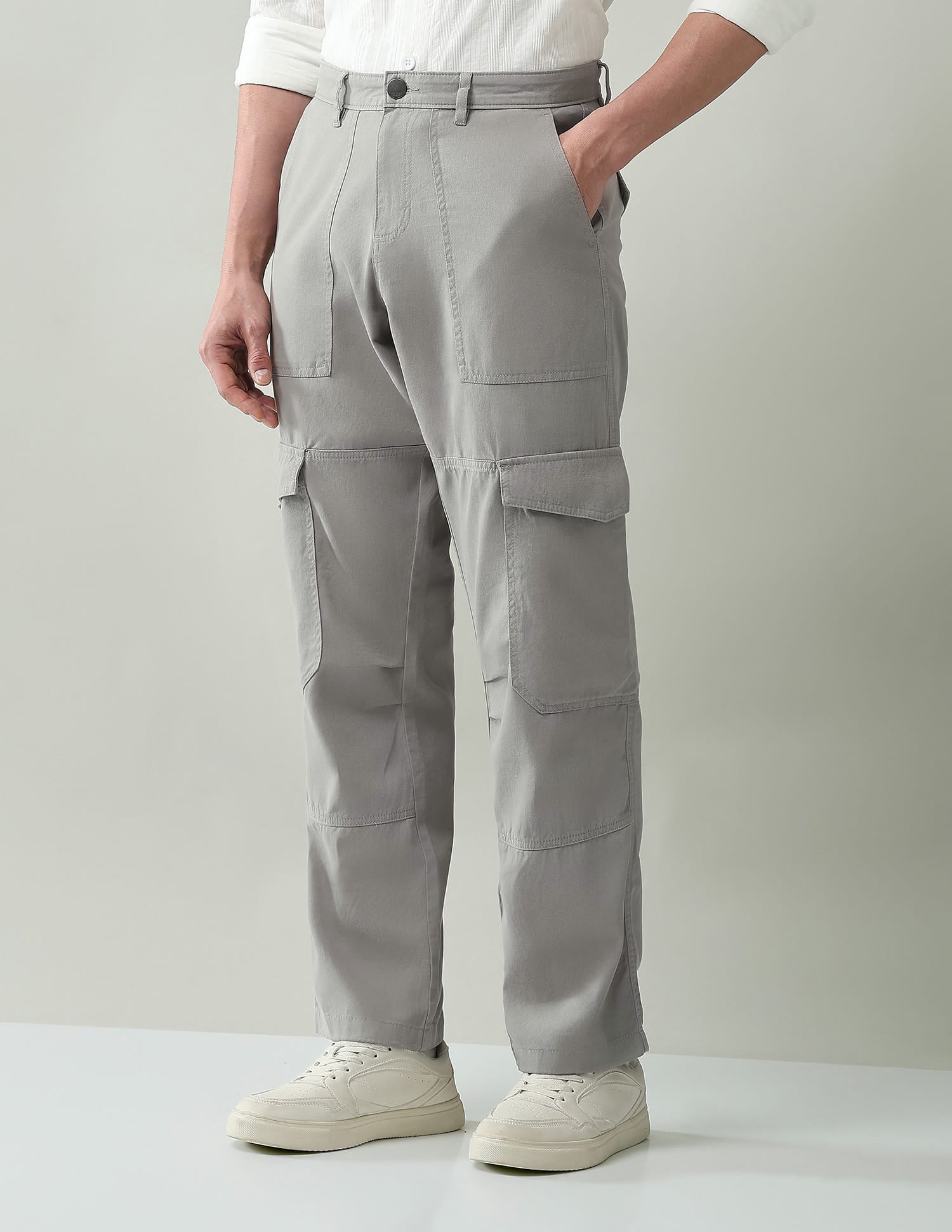 Wanderer Solid Regular Fit Cargos