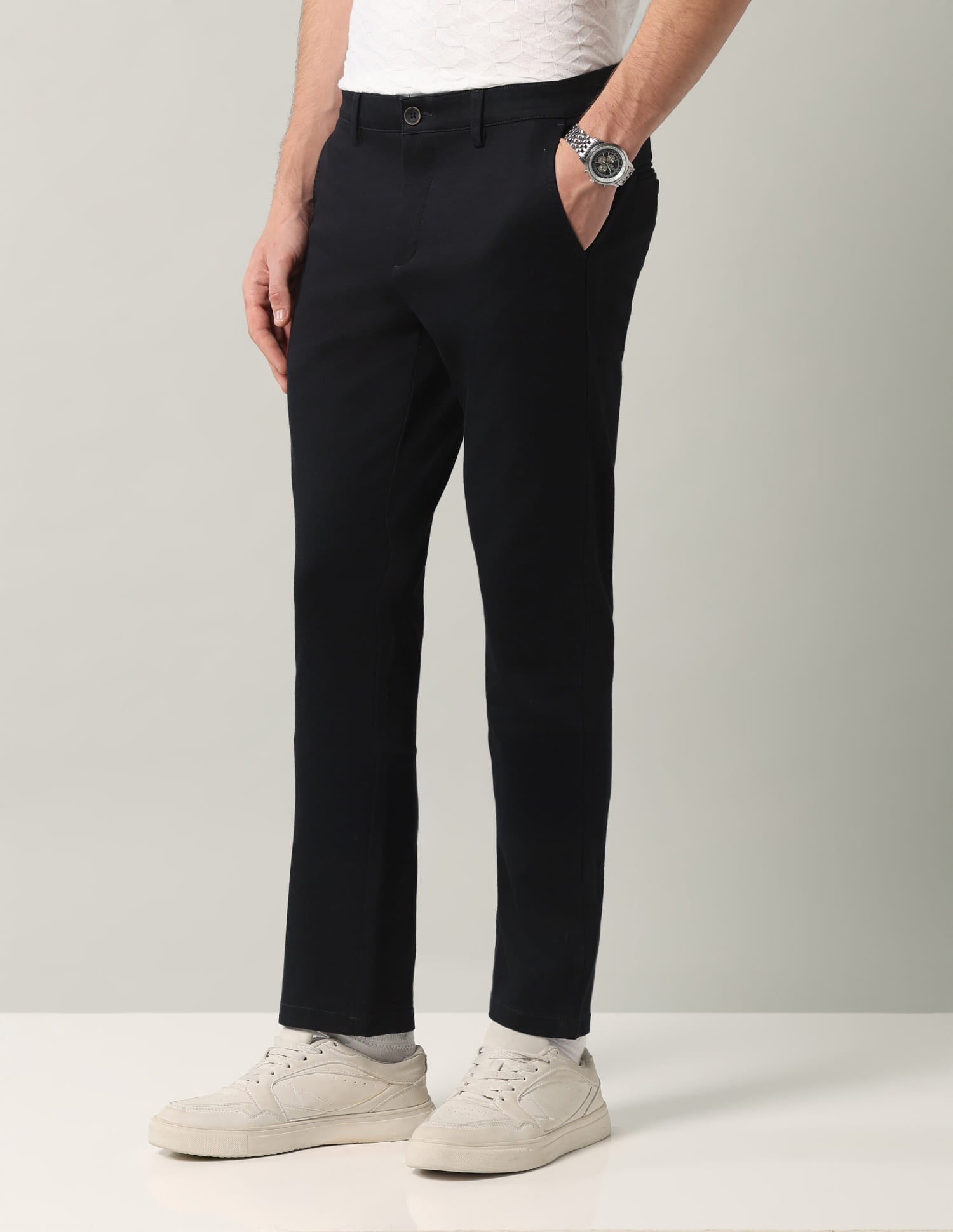 Textured Mid-rise Modern Fit Trousers