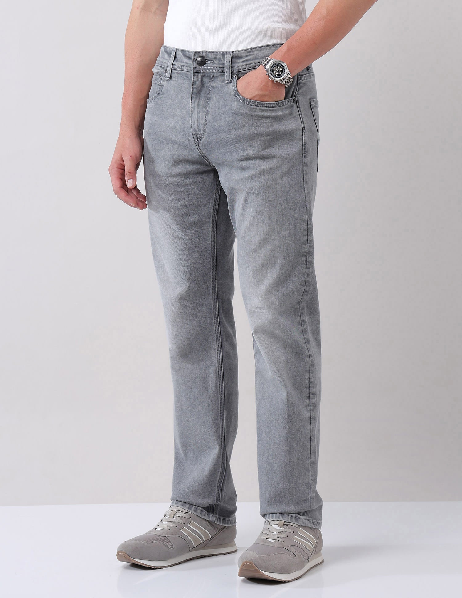 Urban Pause Comfort Slim Fit Jeans