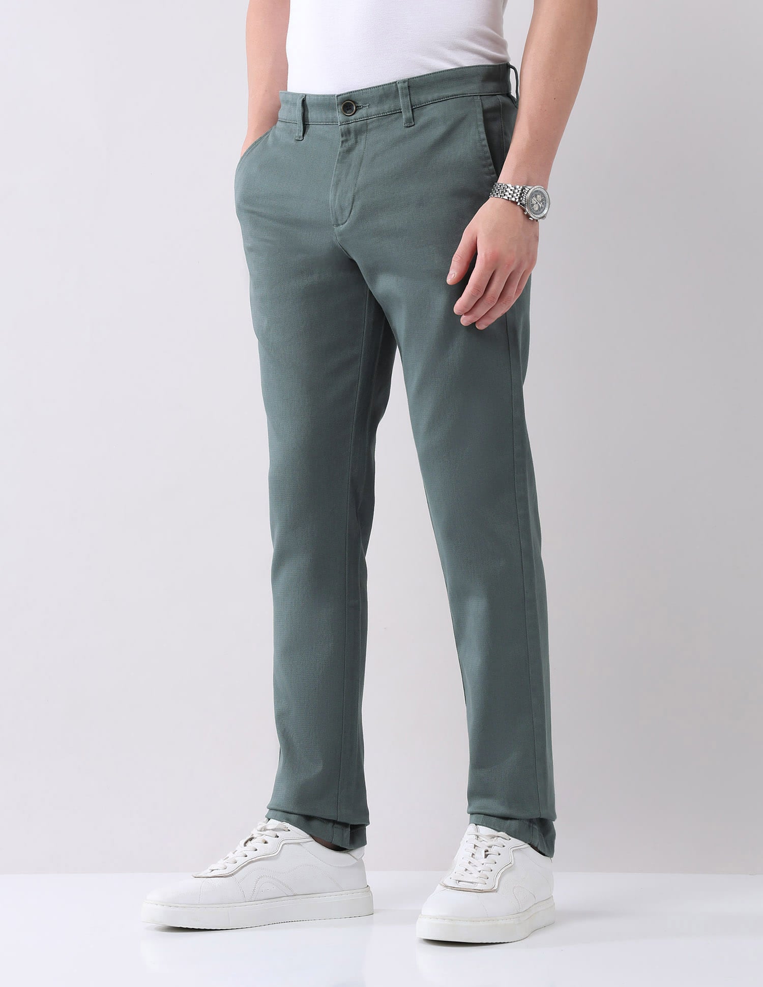 Regular Modern Slim Fit Chinos