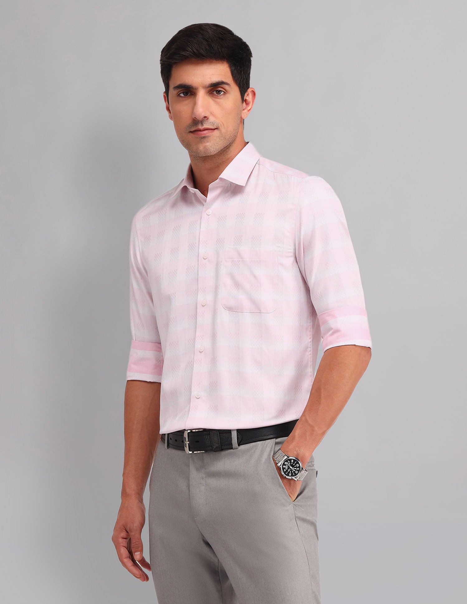 Sleek & Modern  Regular Fit Checked Twill Shirt