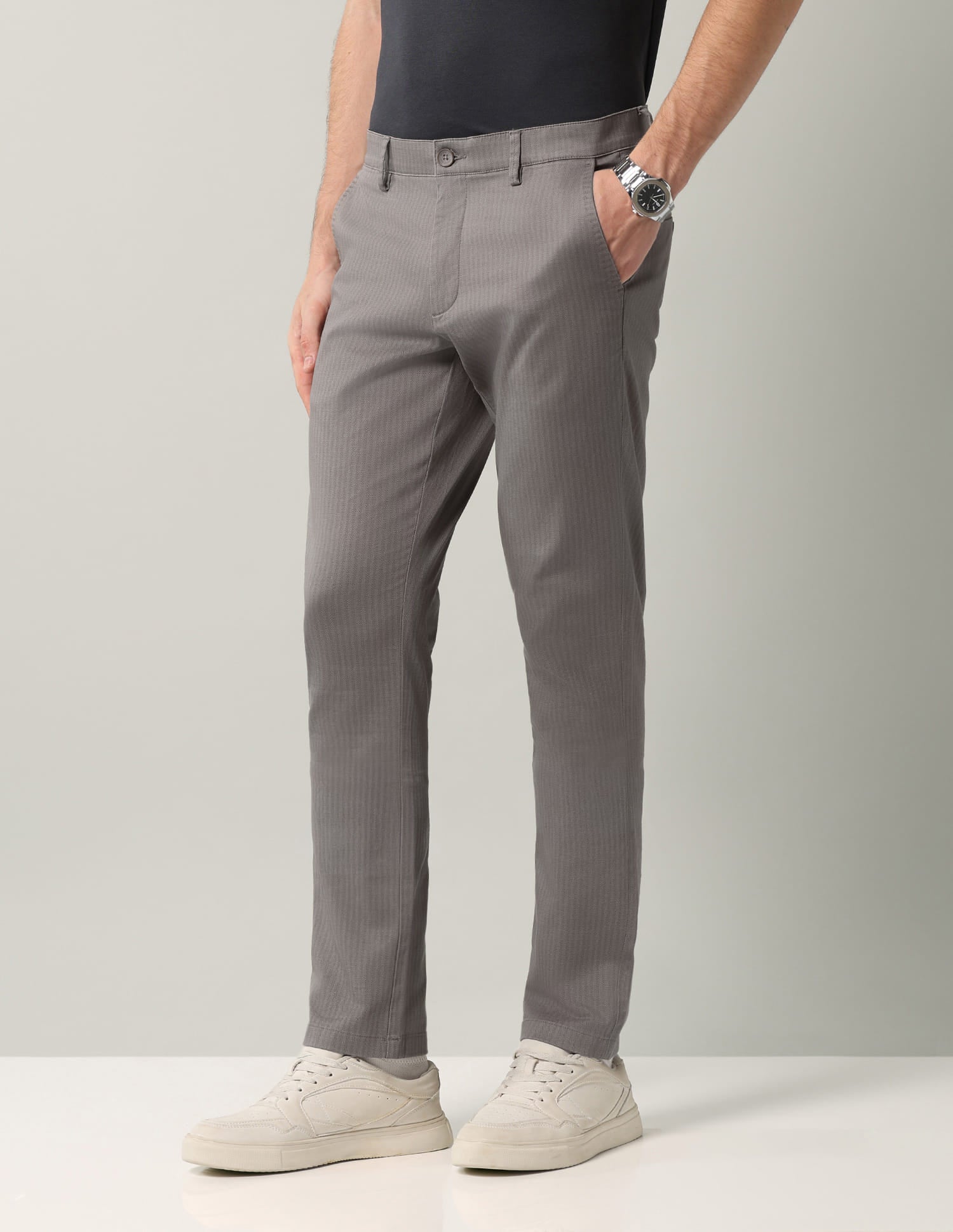 Geometric Patterned Mid-rise Modern Fit Trousers