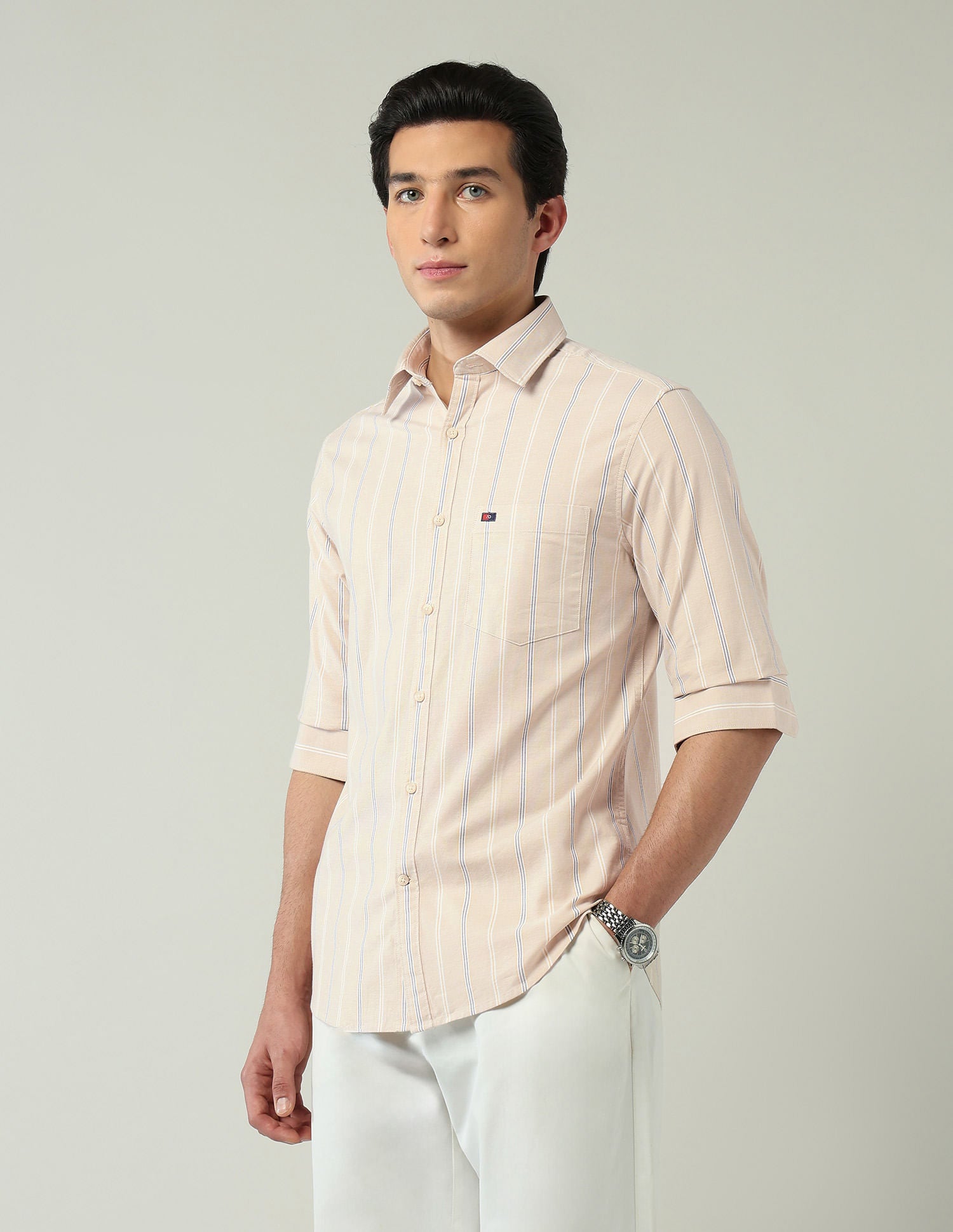 Wardrobe essential Modern Slim Fit Vertical Striped Shirt