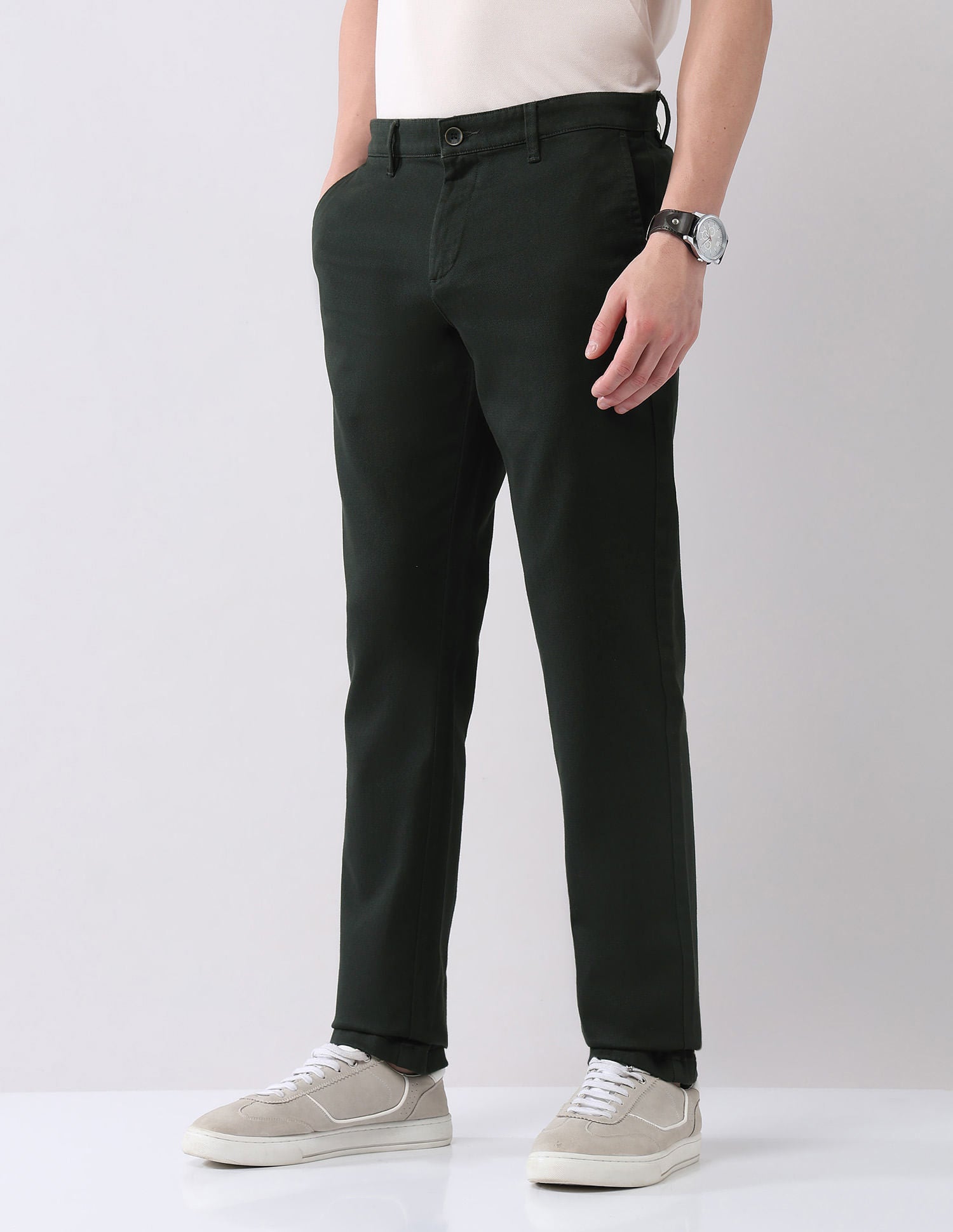 Regular Modern Slim Fit Chinos