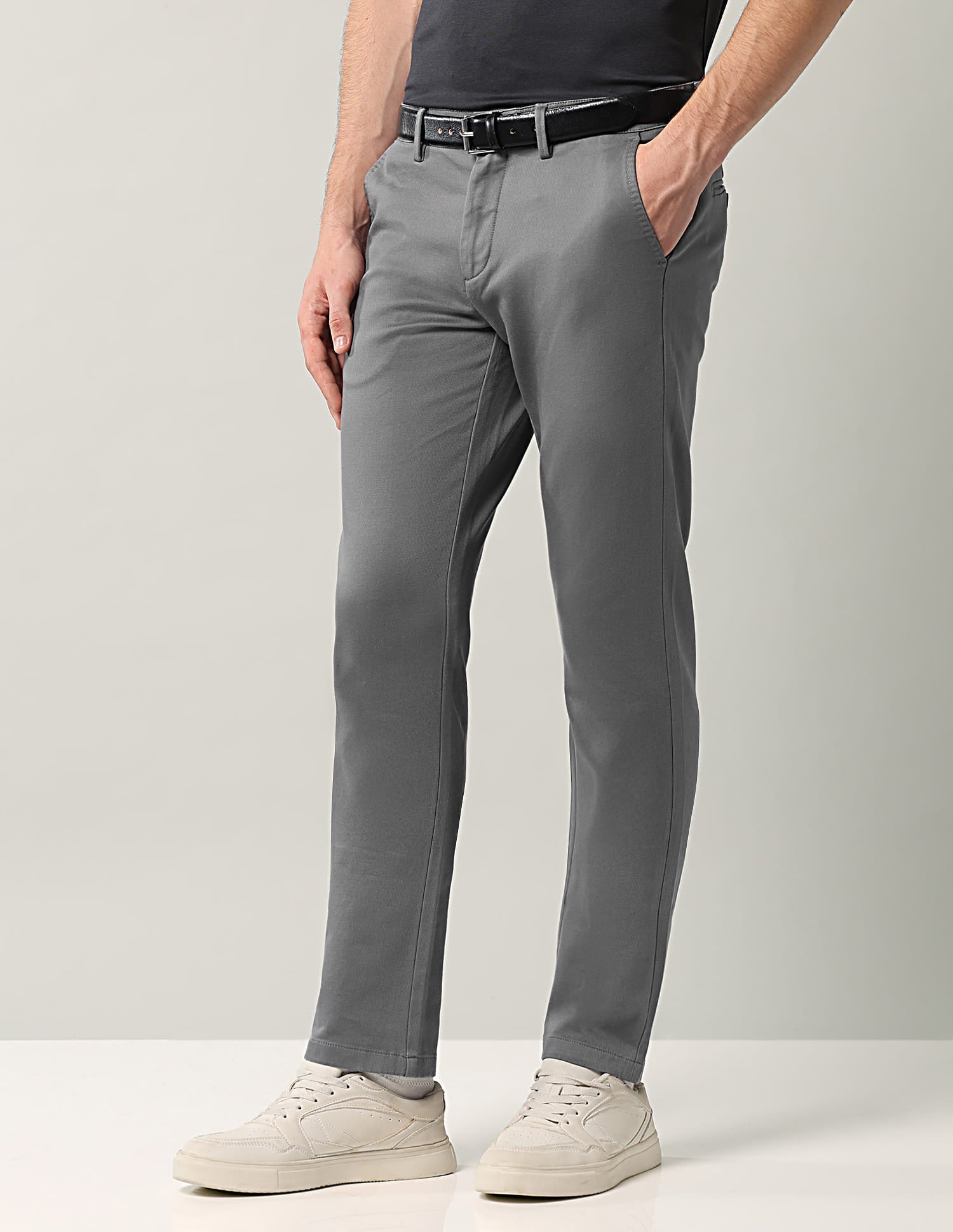 Textured Mid-rise Modern Fit Trousers