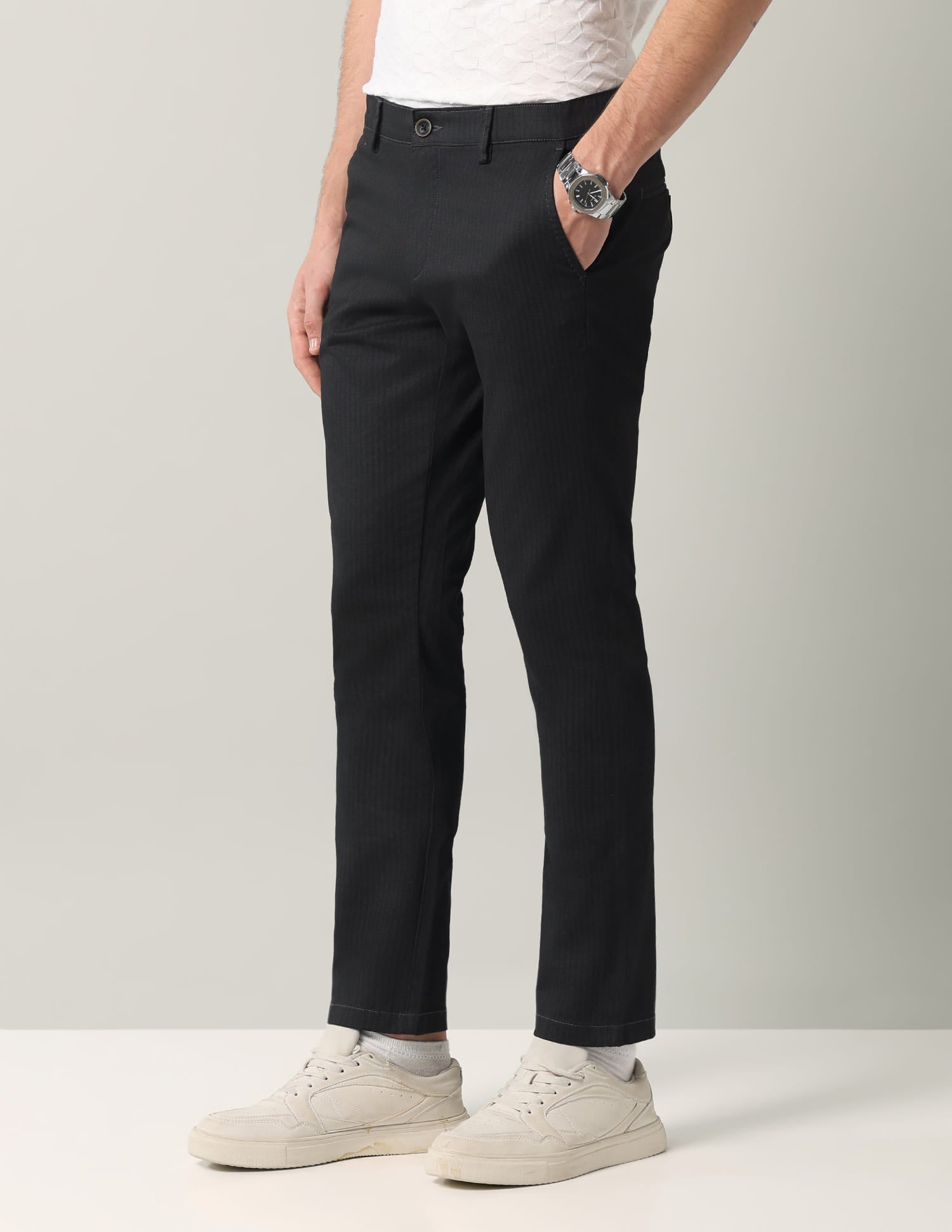 Geometric Patterned Mid-rise Modern Fit Trousers