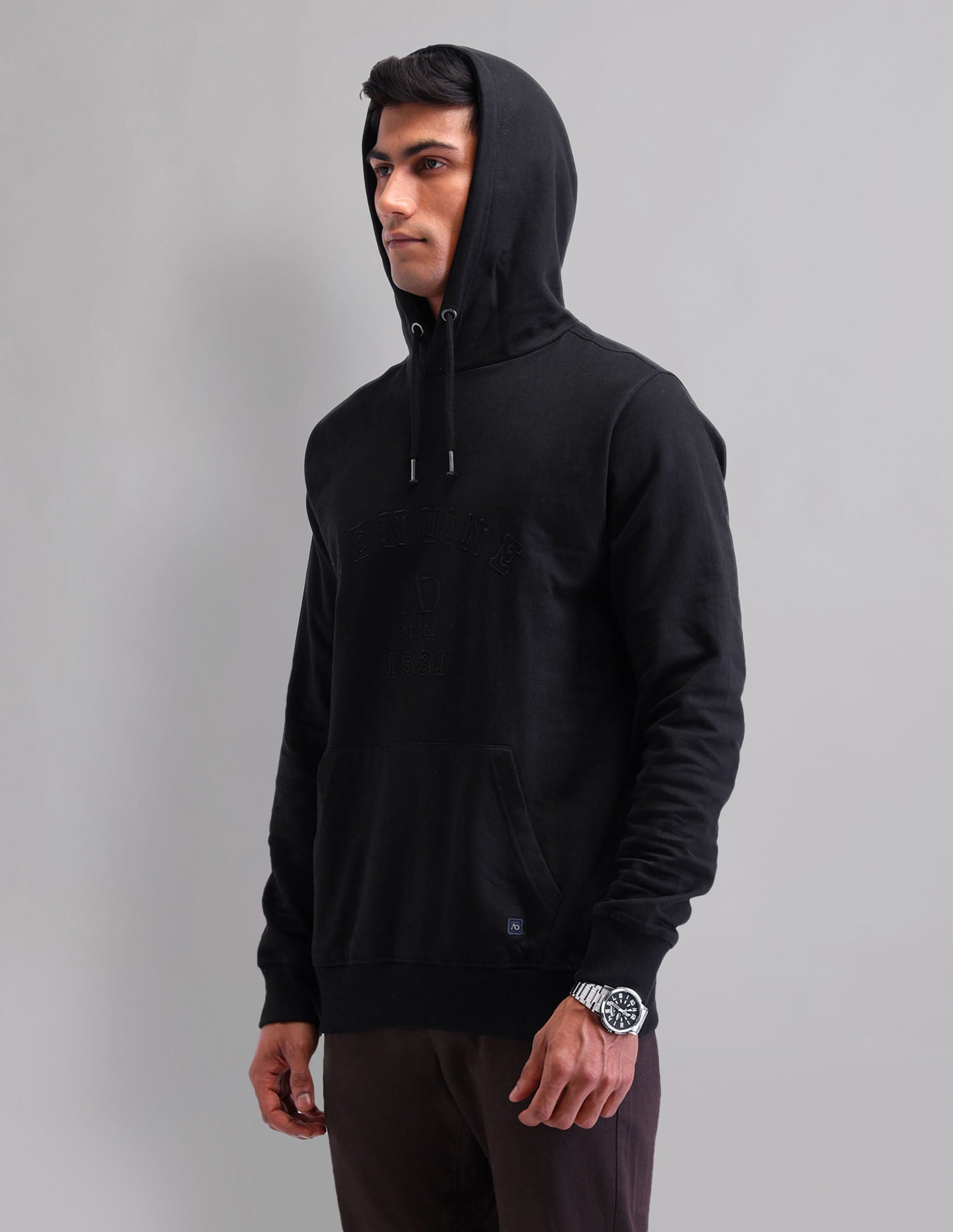 Urban Sleek Modern Slim Fit Sweatshirt