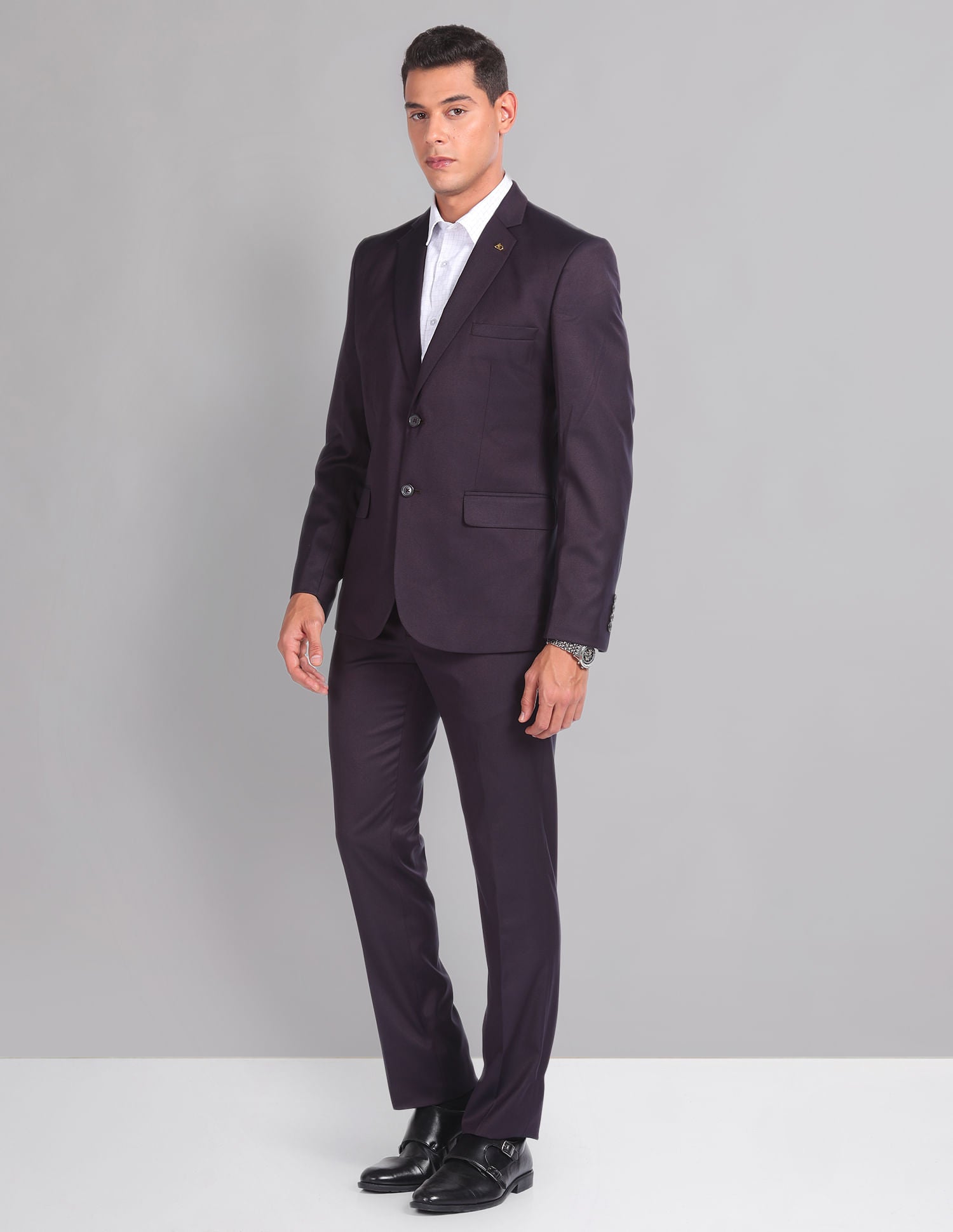 Classic Tailored Fit Sartorial Two Piece Suit