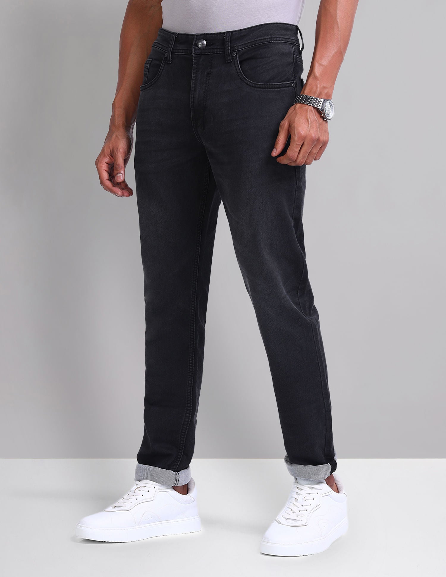 Style-Packed Twill Slim Fit Jeans