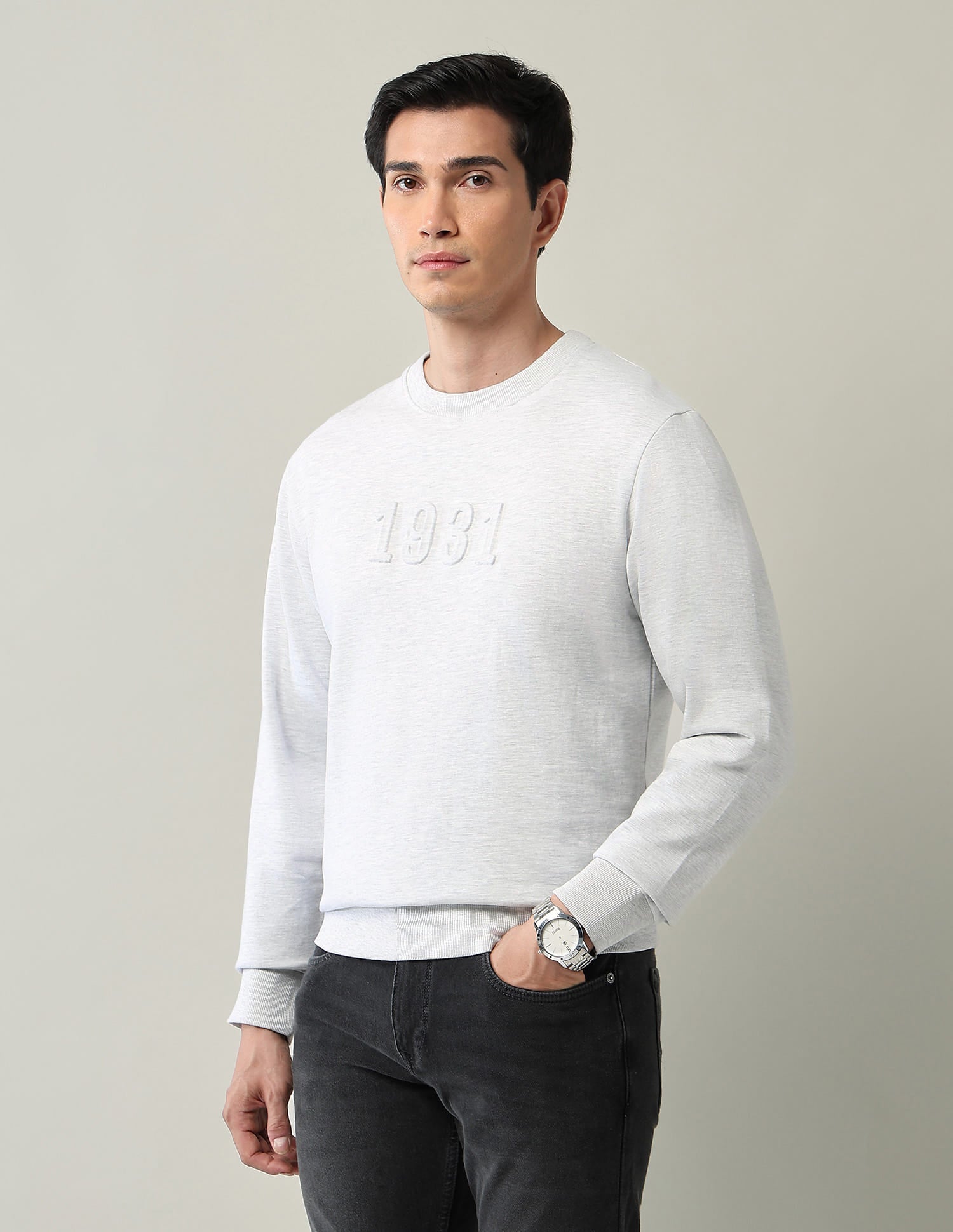 Modern Slim Fit Sweatshirt