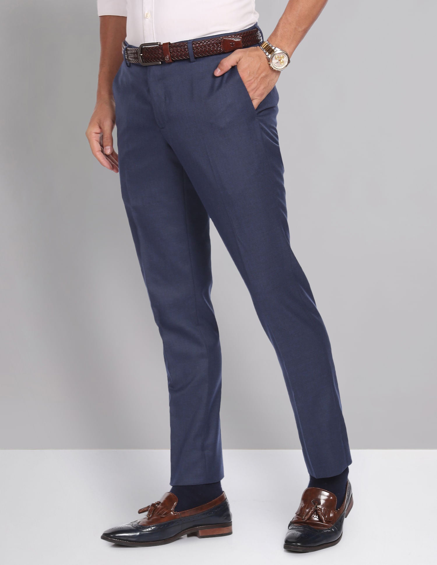 Relaxed Look Smart Mid Rise Solid Formal Trousers
