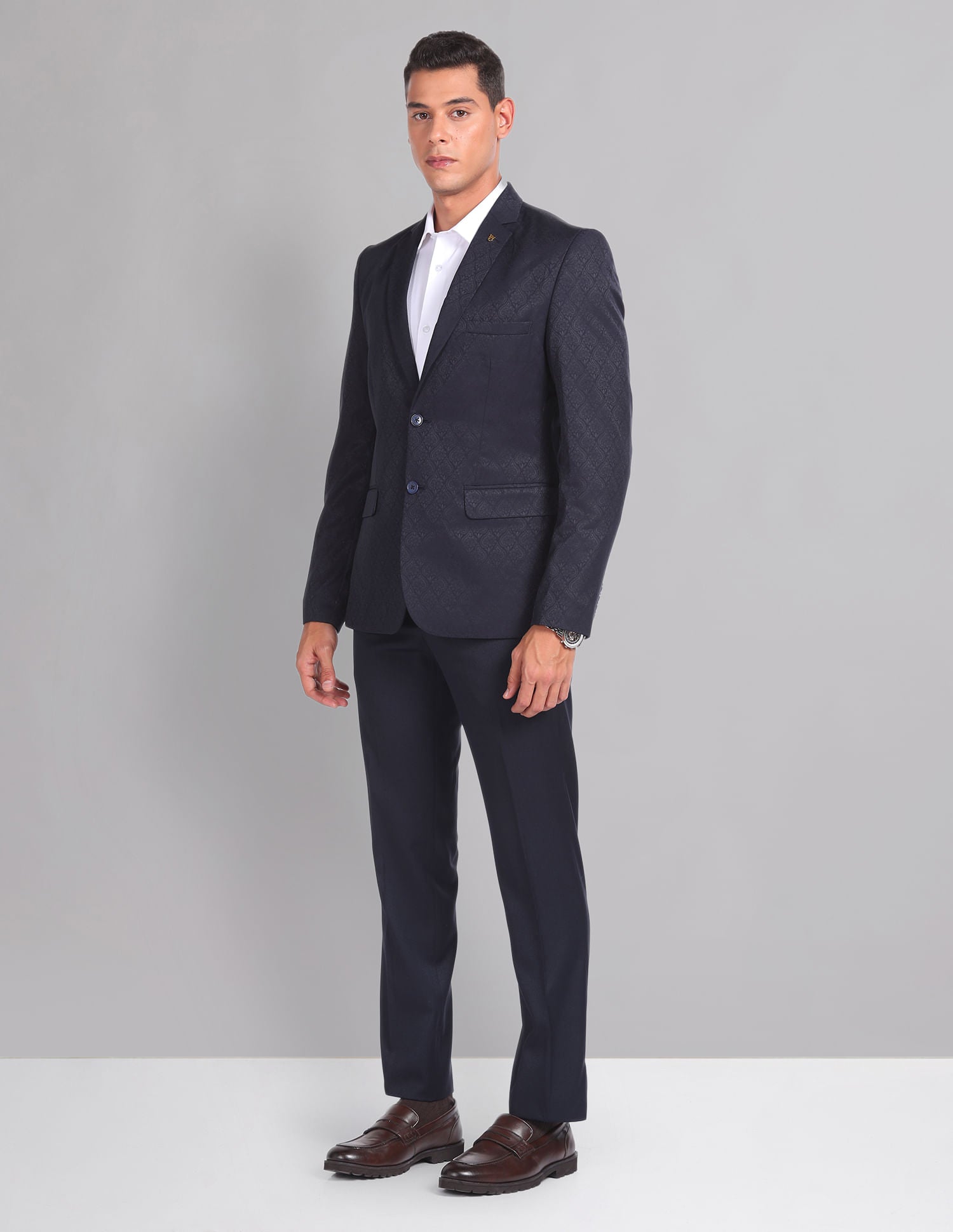 Exquisitely Tailored Fit Jacquard Sartorial Suit