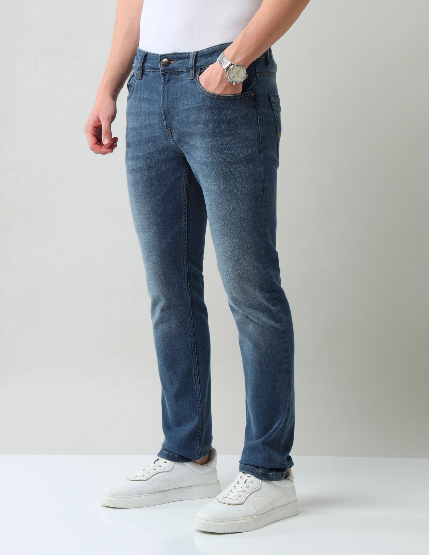 Easy-on slim Fit Mid Rise Jeans