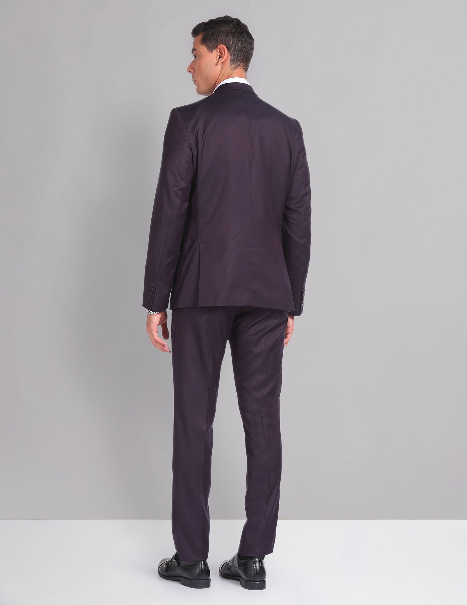 Classic Tailored Fit Sartorial Two Piece Suit