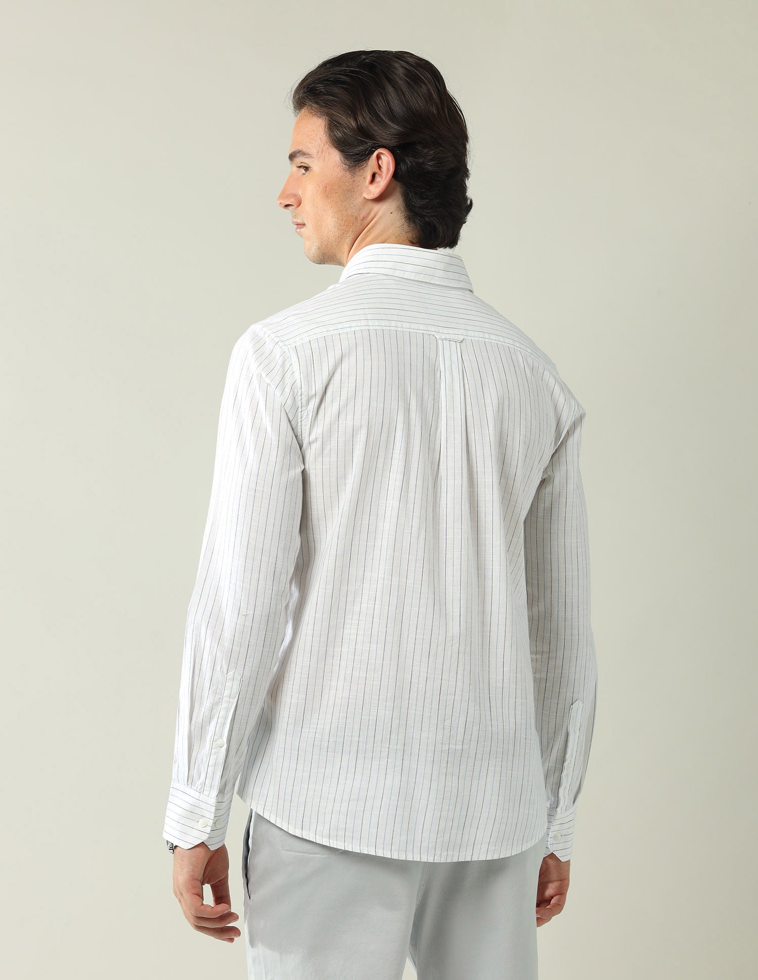 Wardrobe essential Modern Slim Fit Vertical Striped Shirt