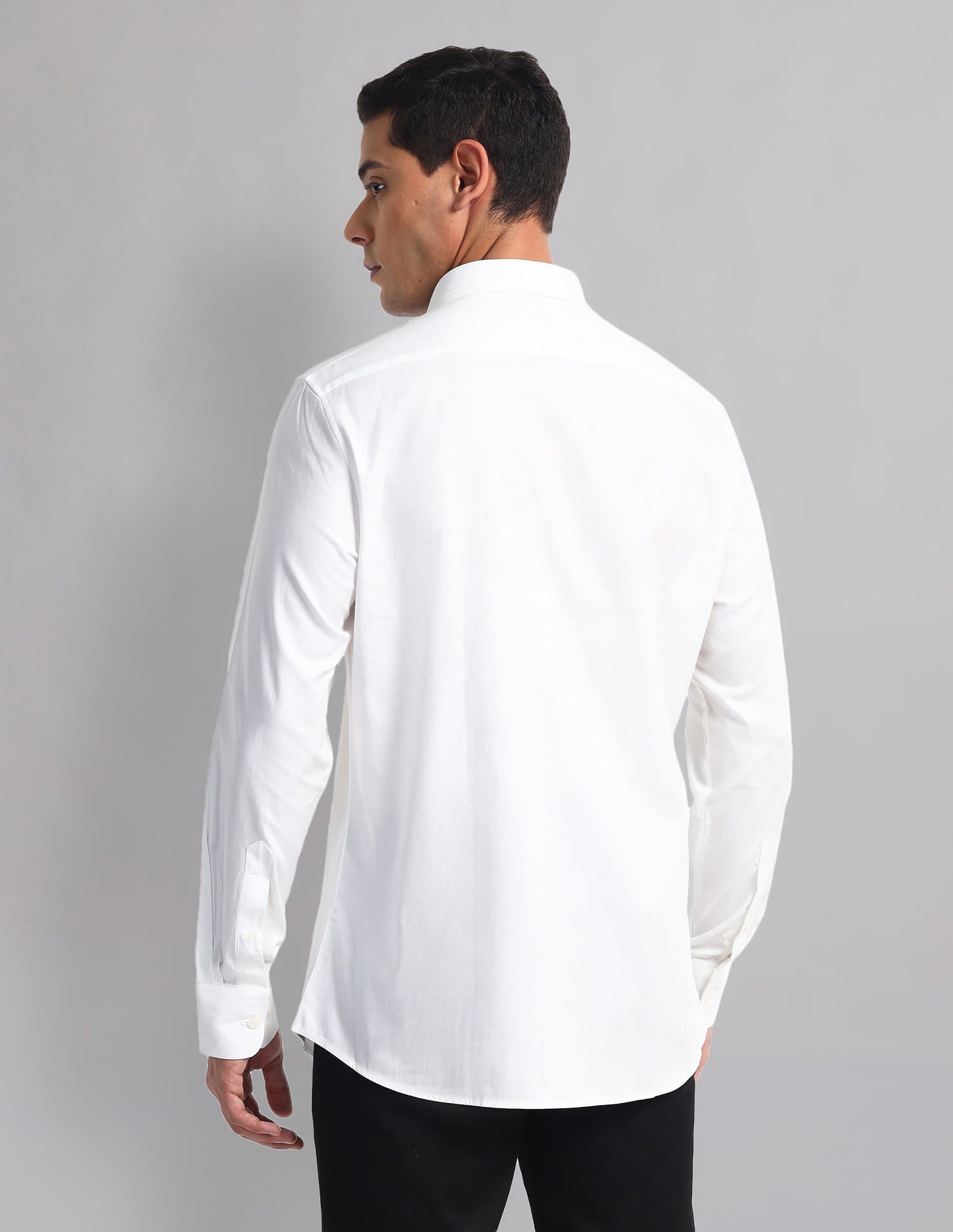 Semi Spread Collar Patterned Weave Shirt