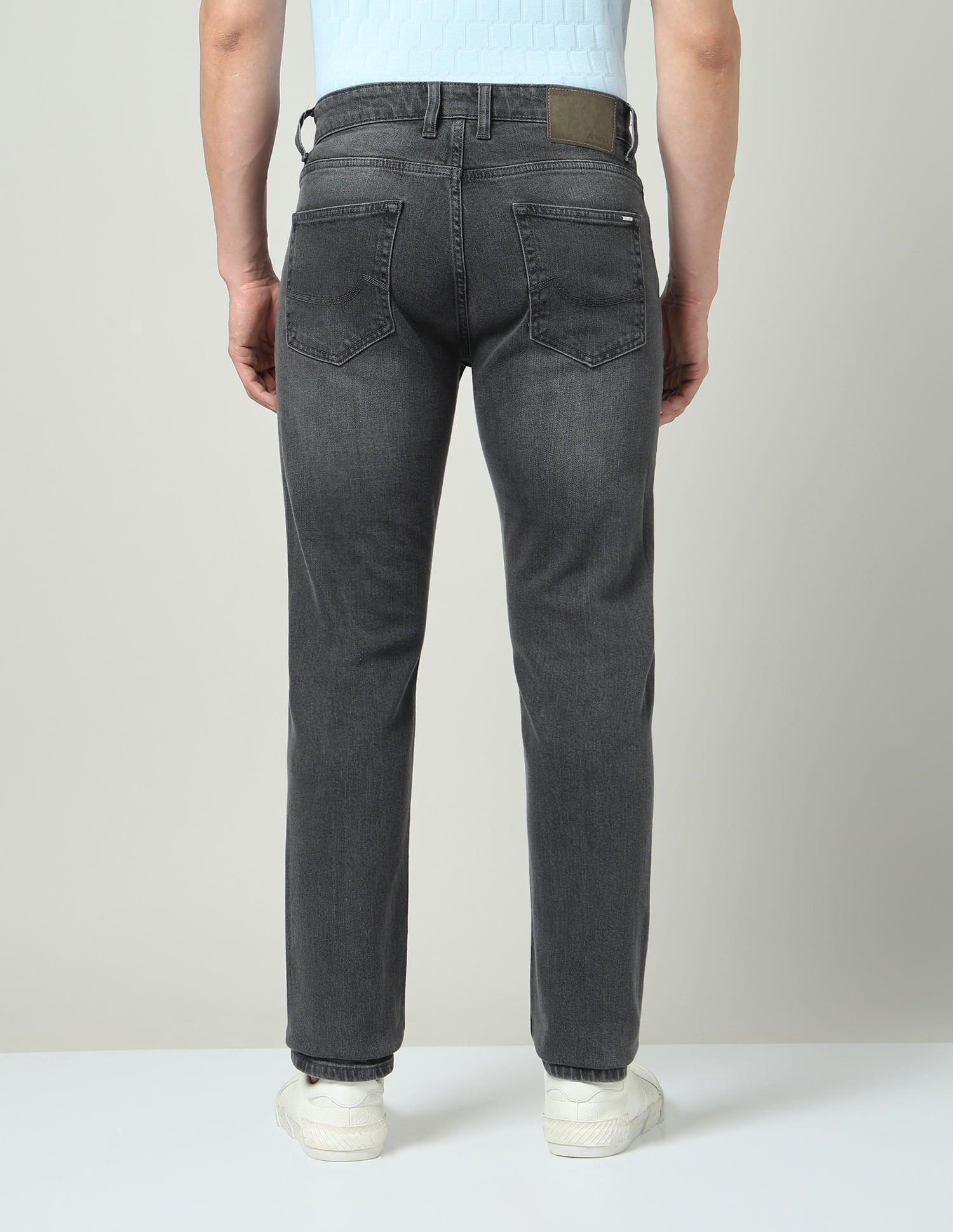 Adventure Essential Slim Fit Mid-Rise Whiskered Jeans