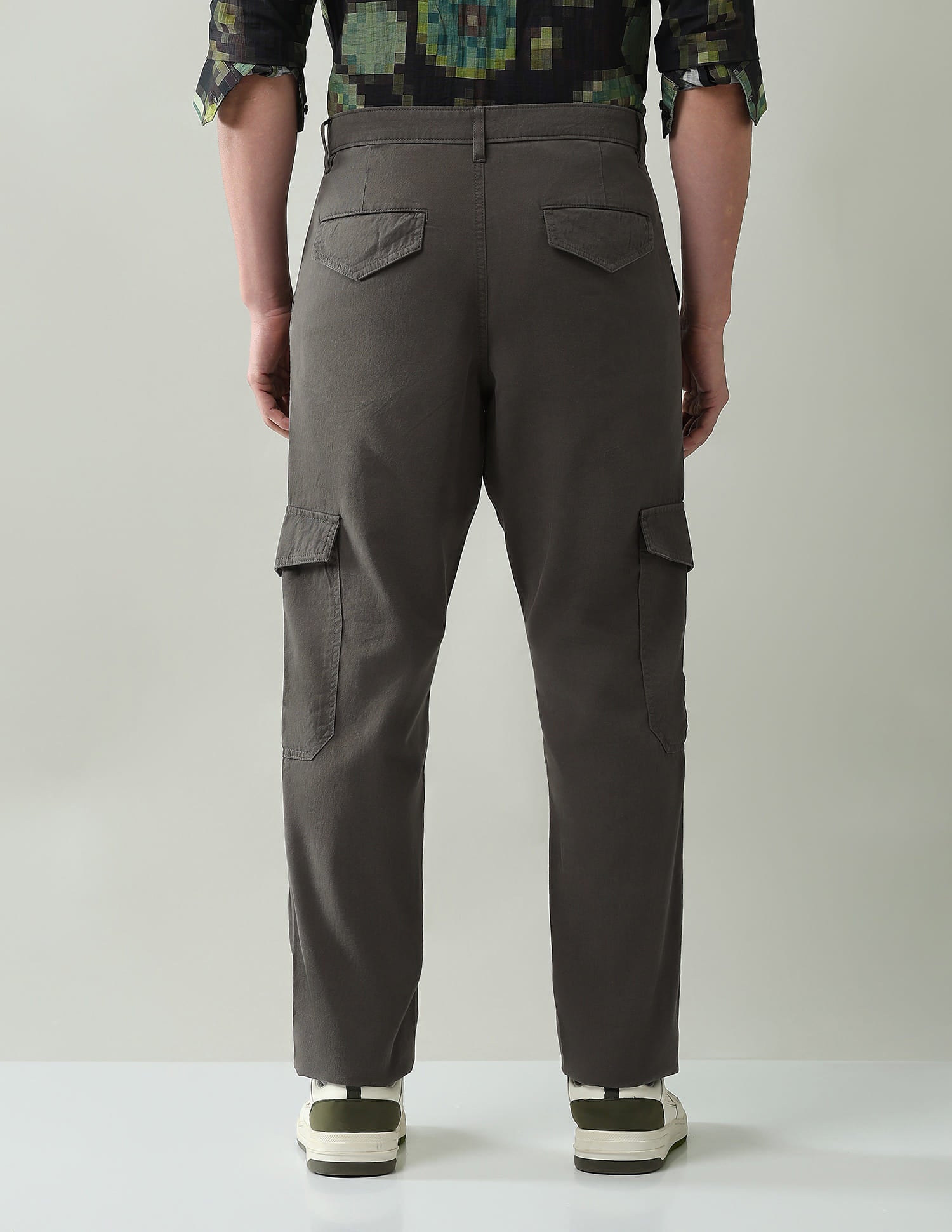 Wanderer Solid Regular Fit Cargos