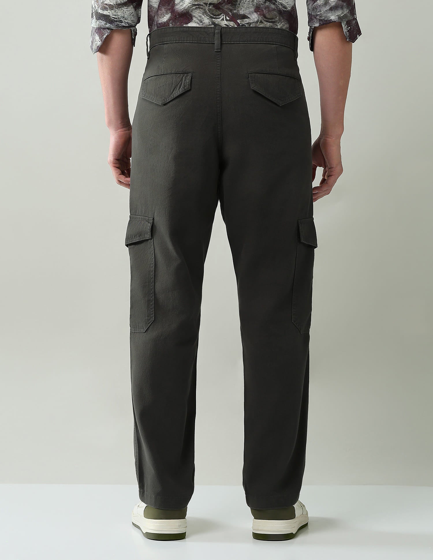 Wanderer Solid Regular Fit Cargos