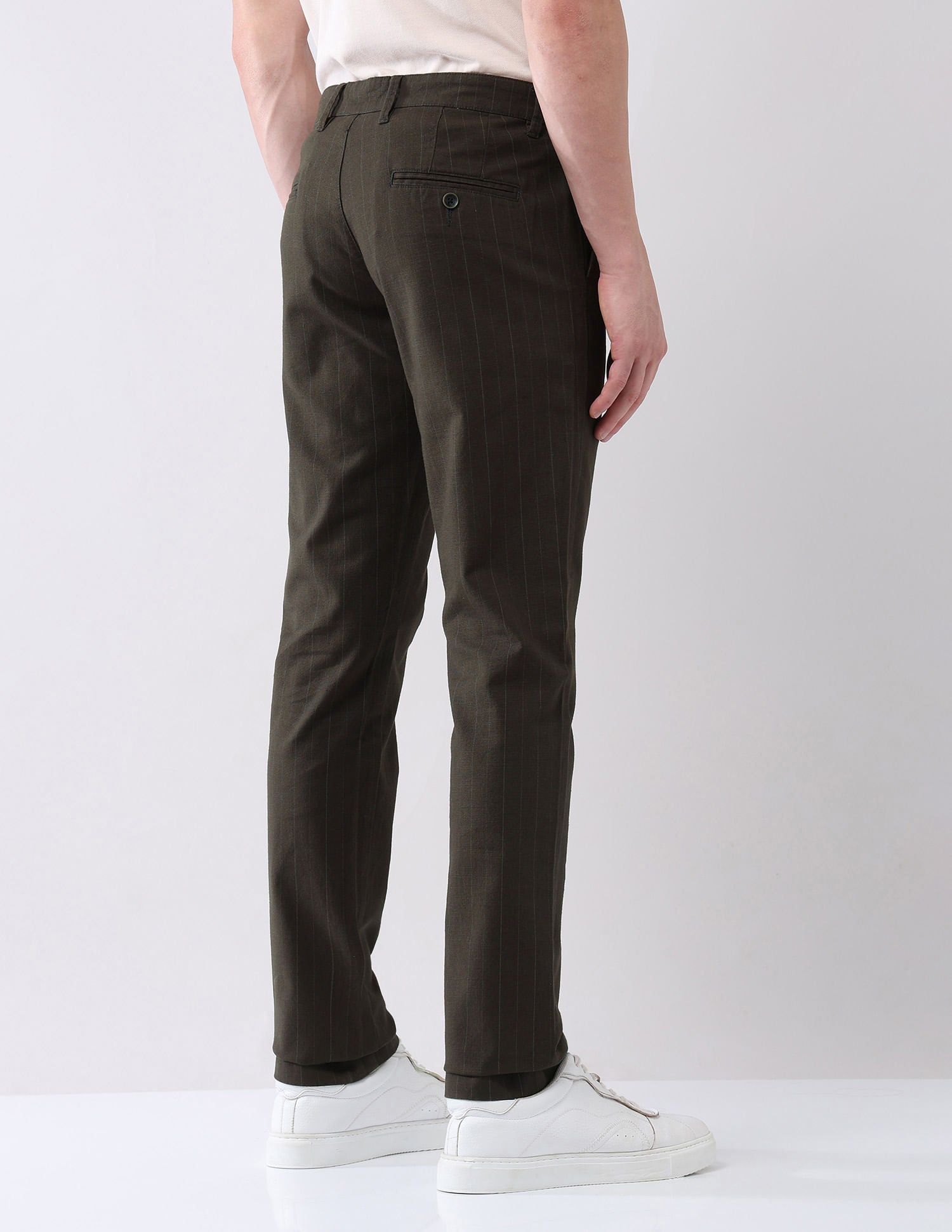 Regular Modern Slim Fit Chinos