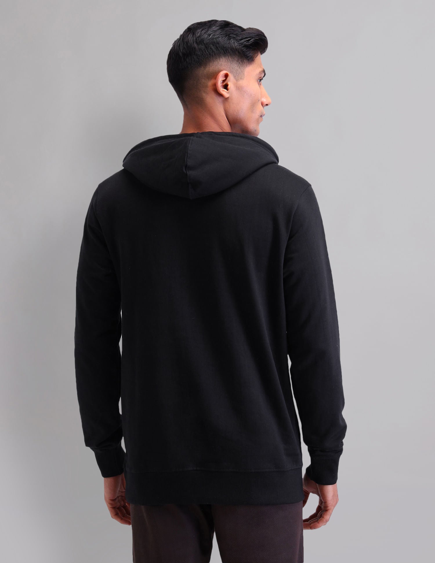 Urban Sleek Modern Slim Fit Sweatshirt