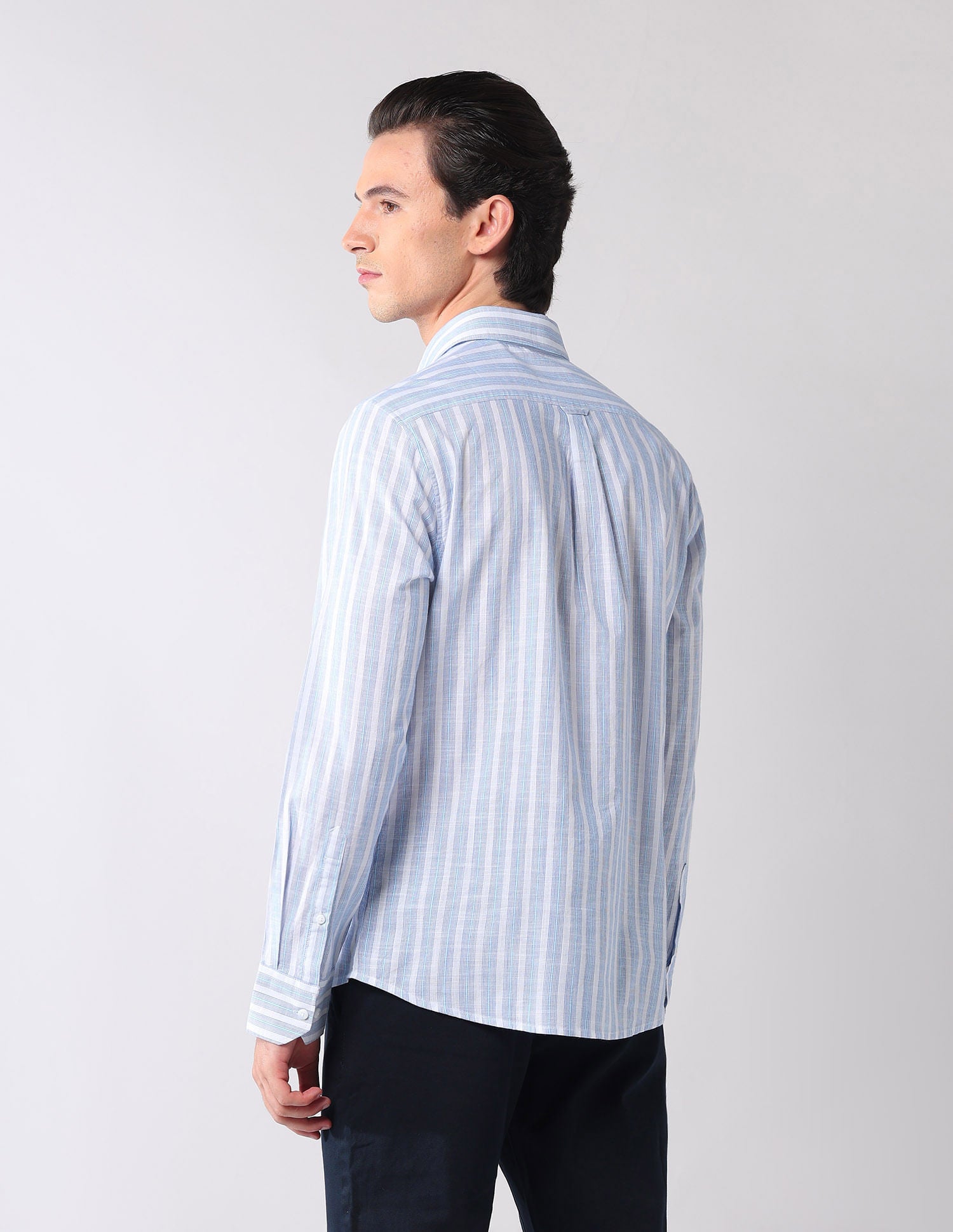 Wardrobe essential Modern Slim Fit Vertical Striped Shirt