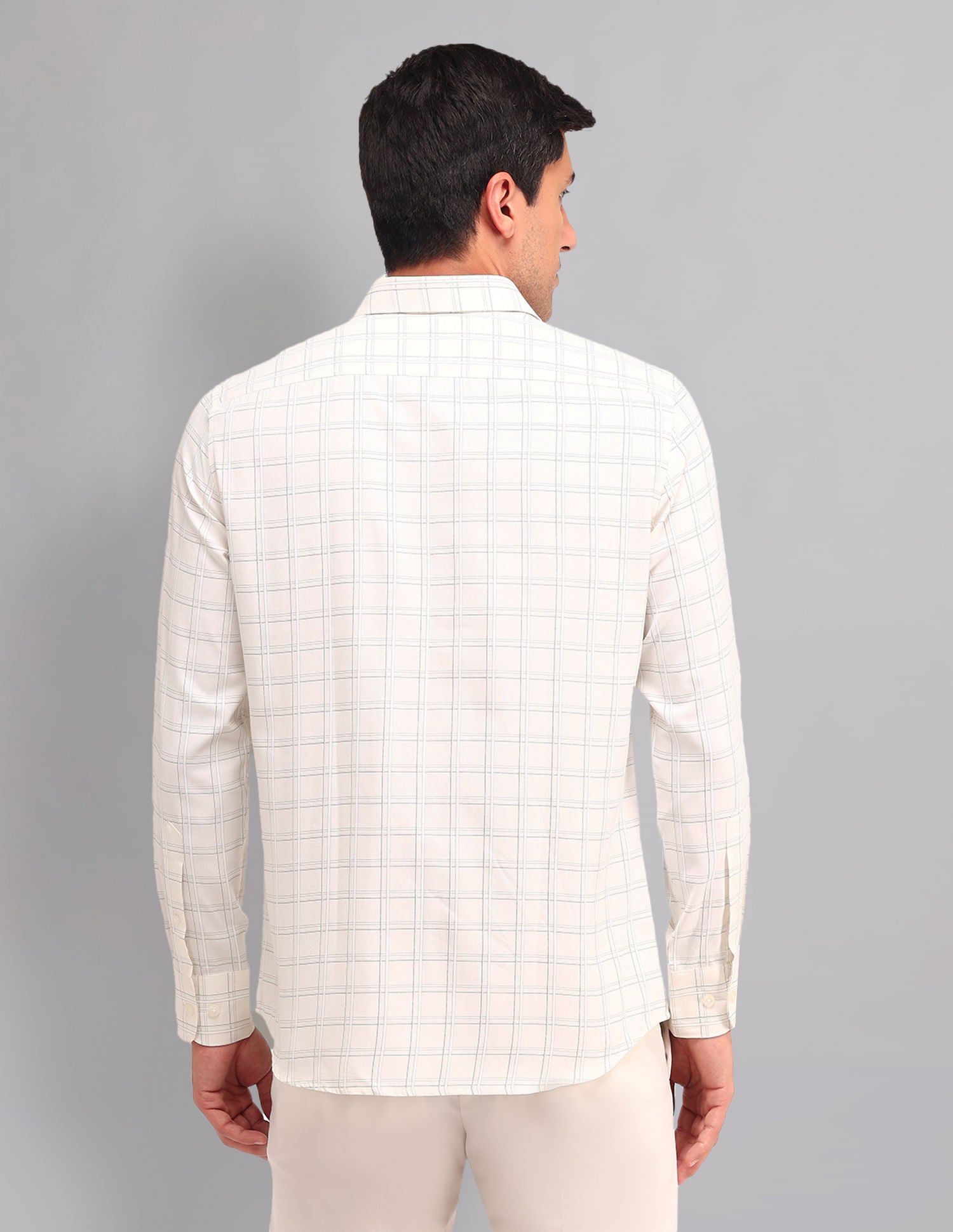 Sleek & Modern  Regular Fit Checked Twill Shirt