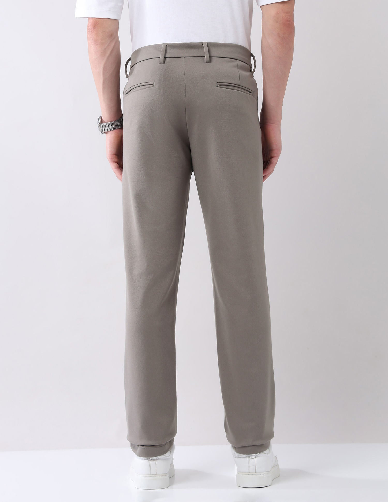 Regular Modern Slim Fit Chinos