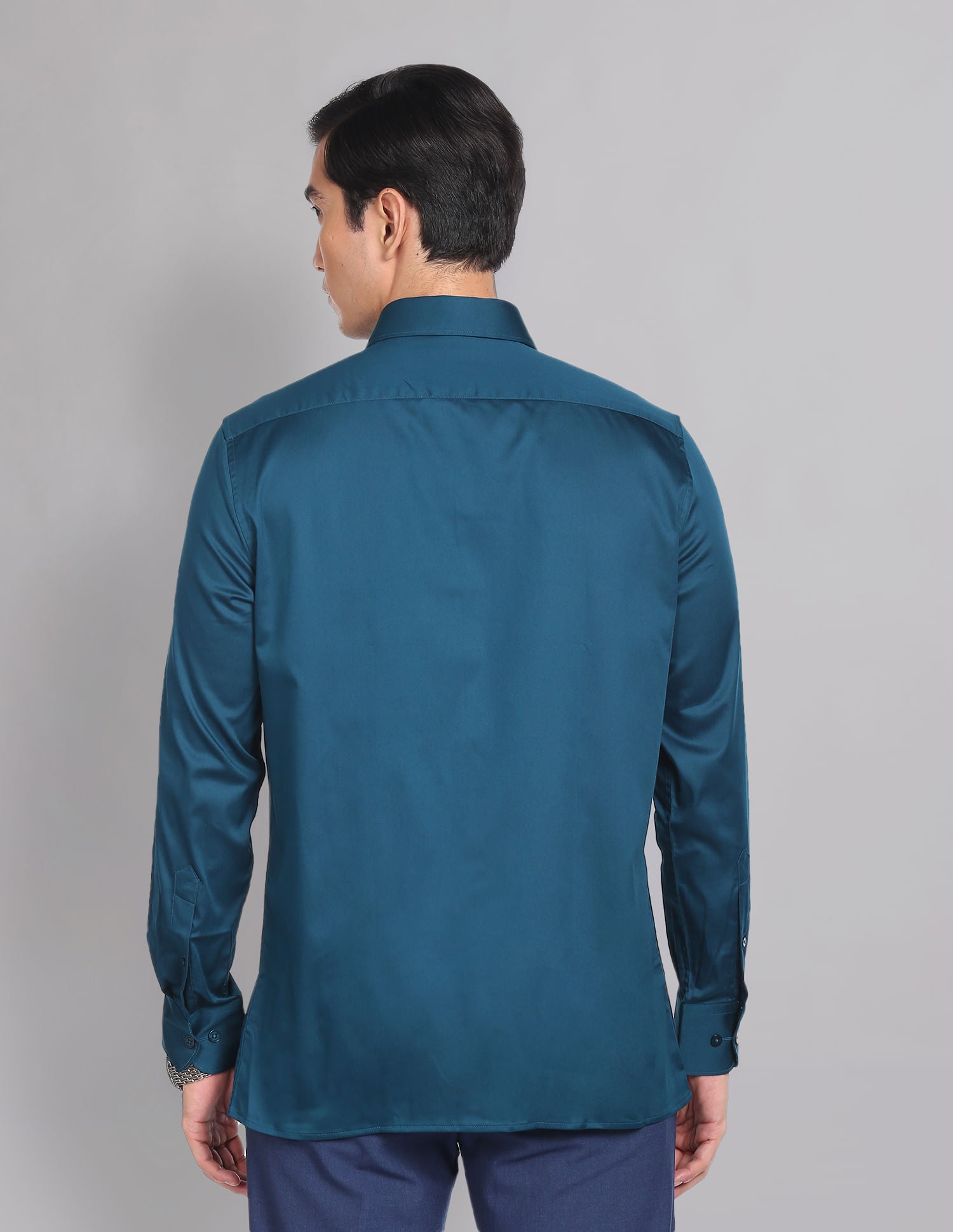 Classic Regular Fit Solid Formal Shirt