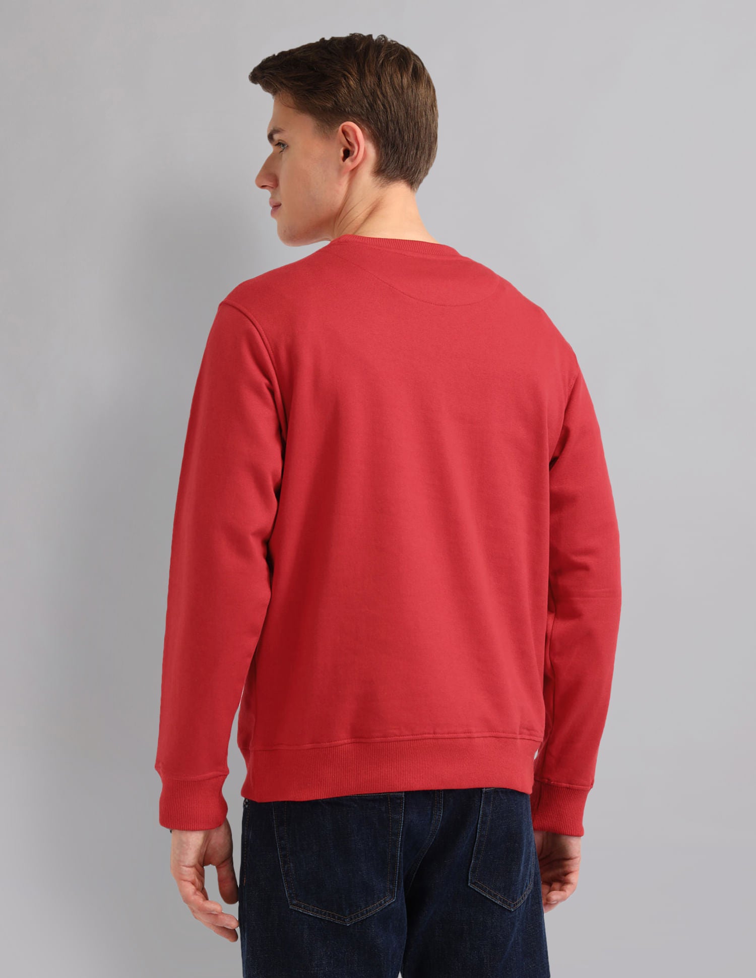 Modern Slim Fit Solid Sweatshirt