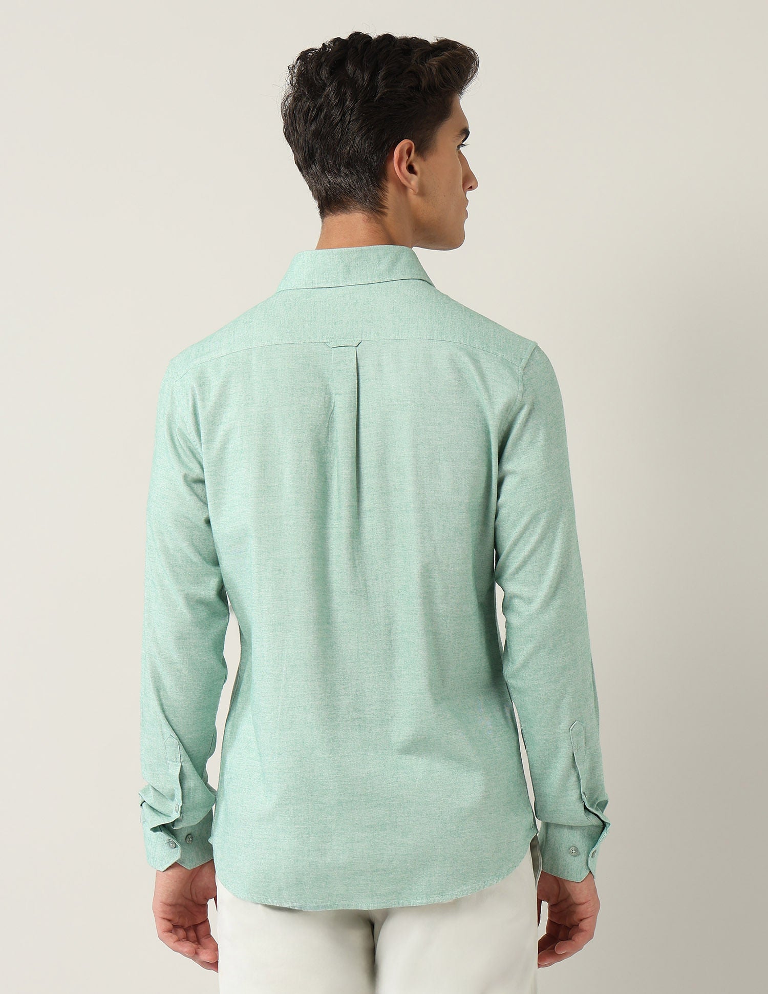Regular Modern Slim Fit Solid Shirt