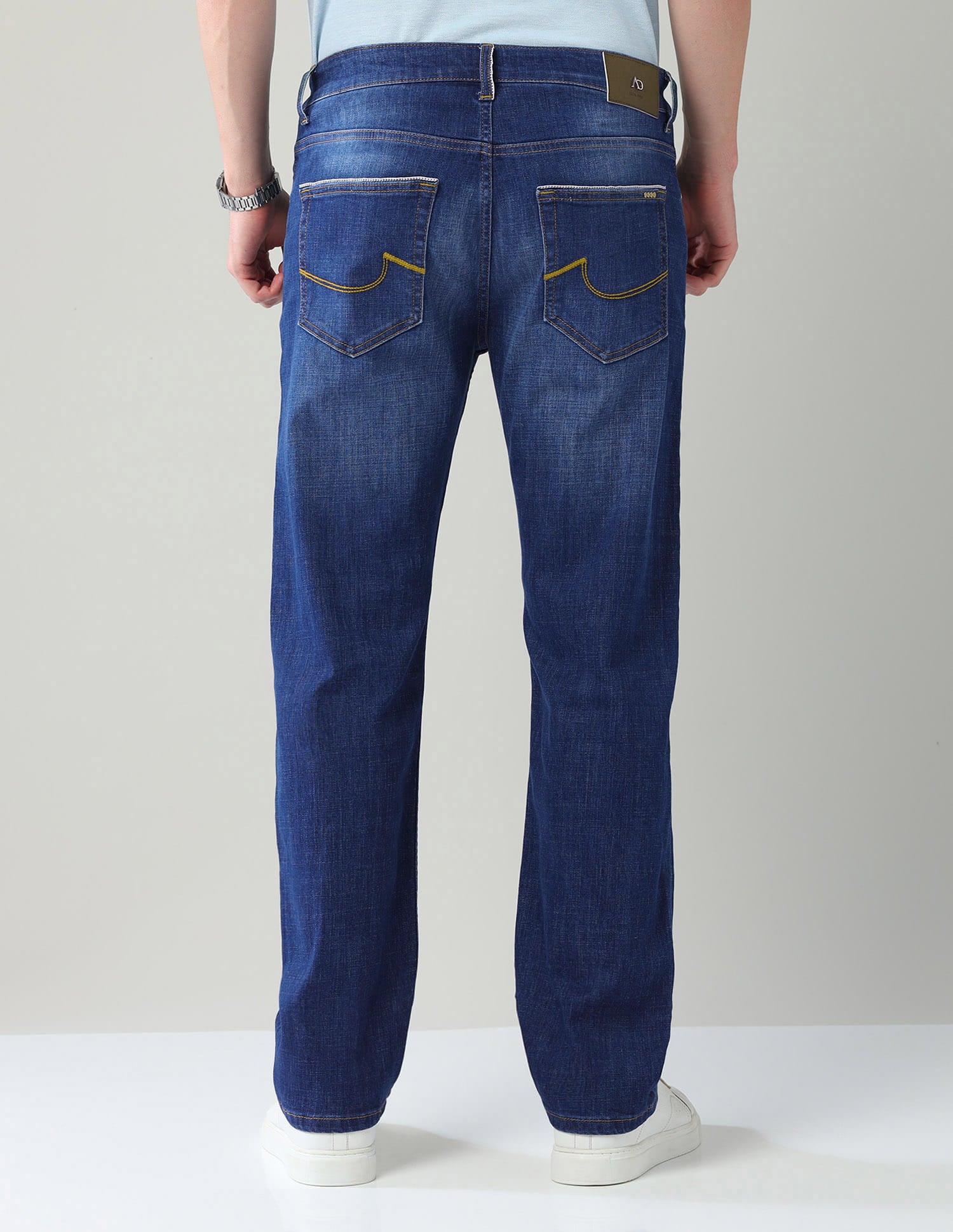 Regular Fit Stonewash Jeans