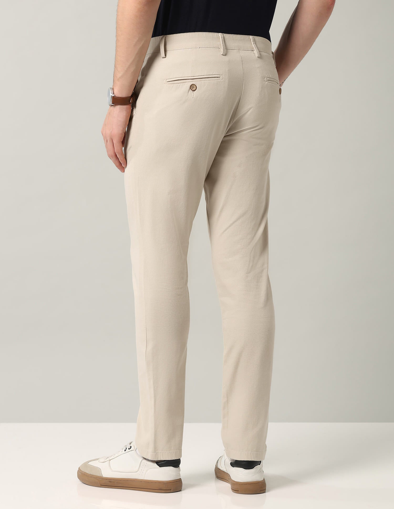 Textured Mid-rise Modern Fit Trousers
